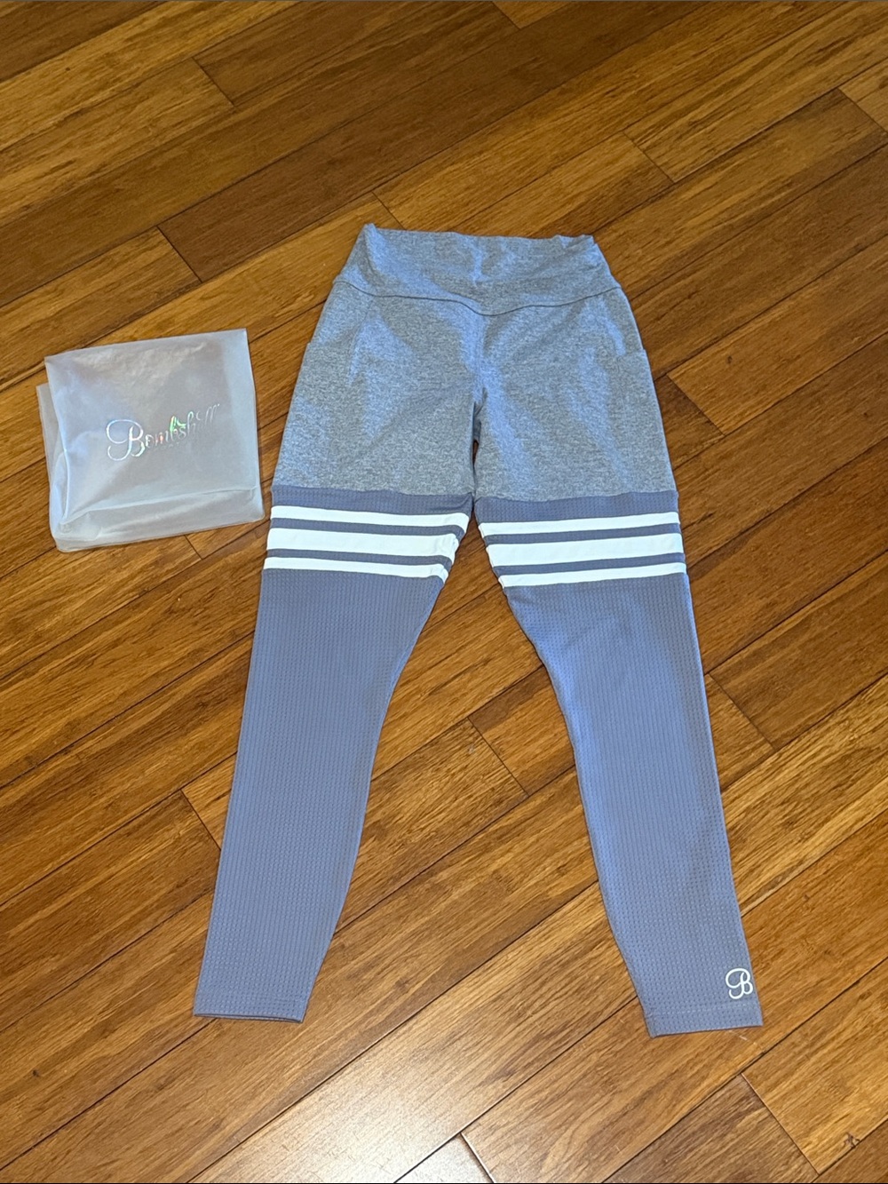 Bombshell Sportswear Perform Thigh High Leggings Women M Gray Stripe Pocket